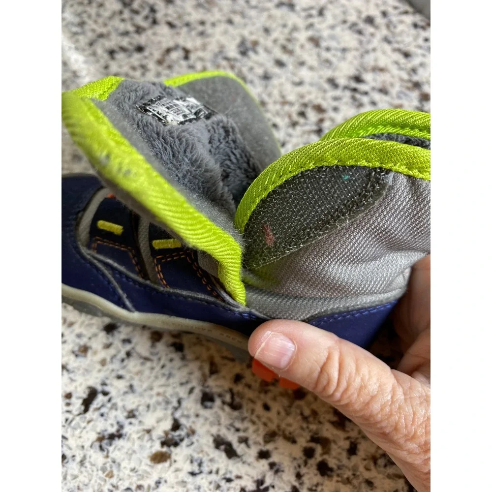 KEEN Winter Boots Kids Size 7 Grey Navy Blue Excellent Snow Hiking Shoes